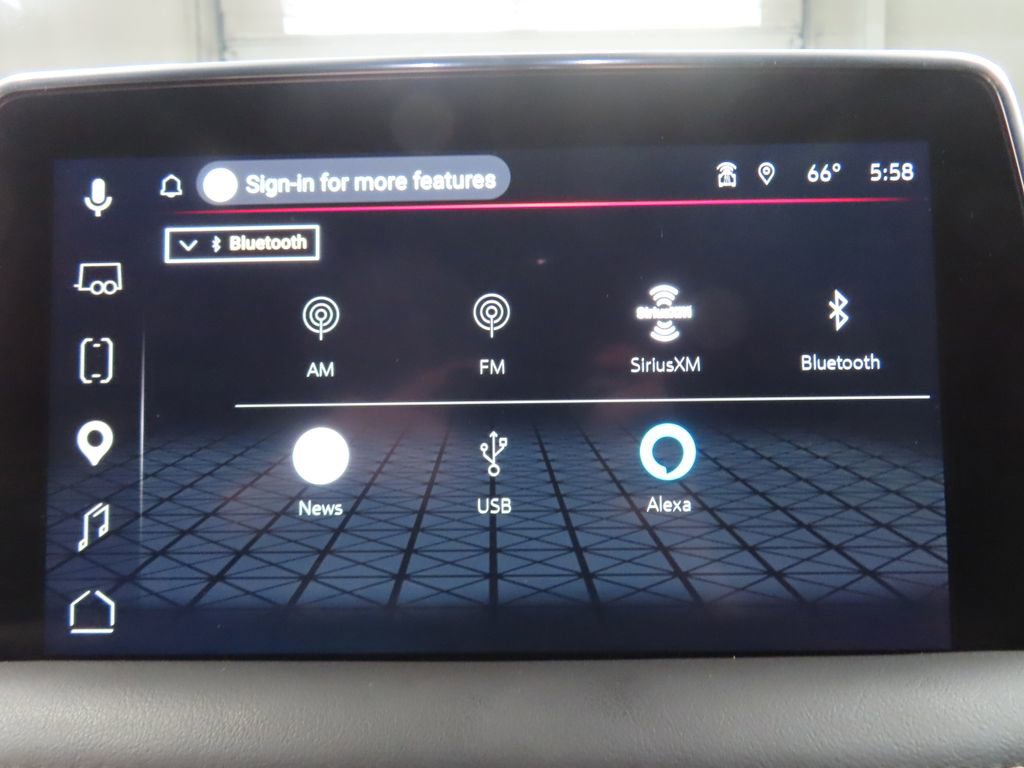 Used 2024 GMC Yukon SLT w/ SLT Luxury Package image 25