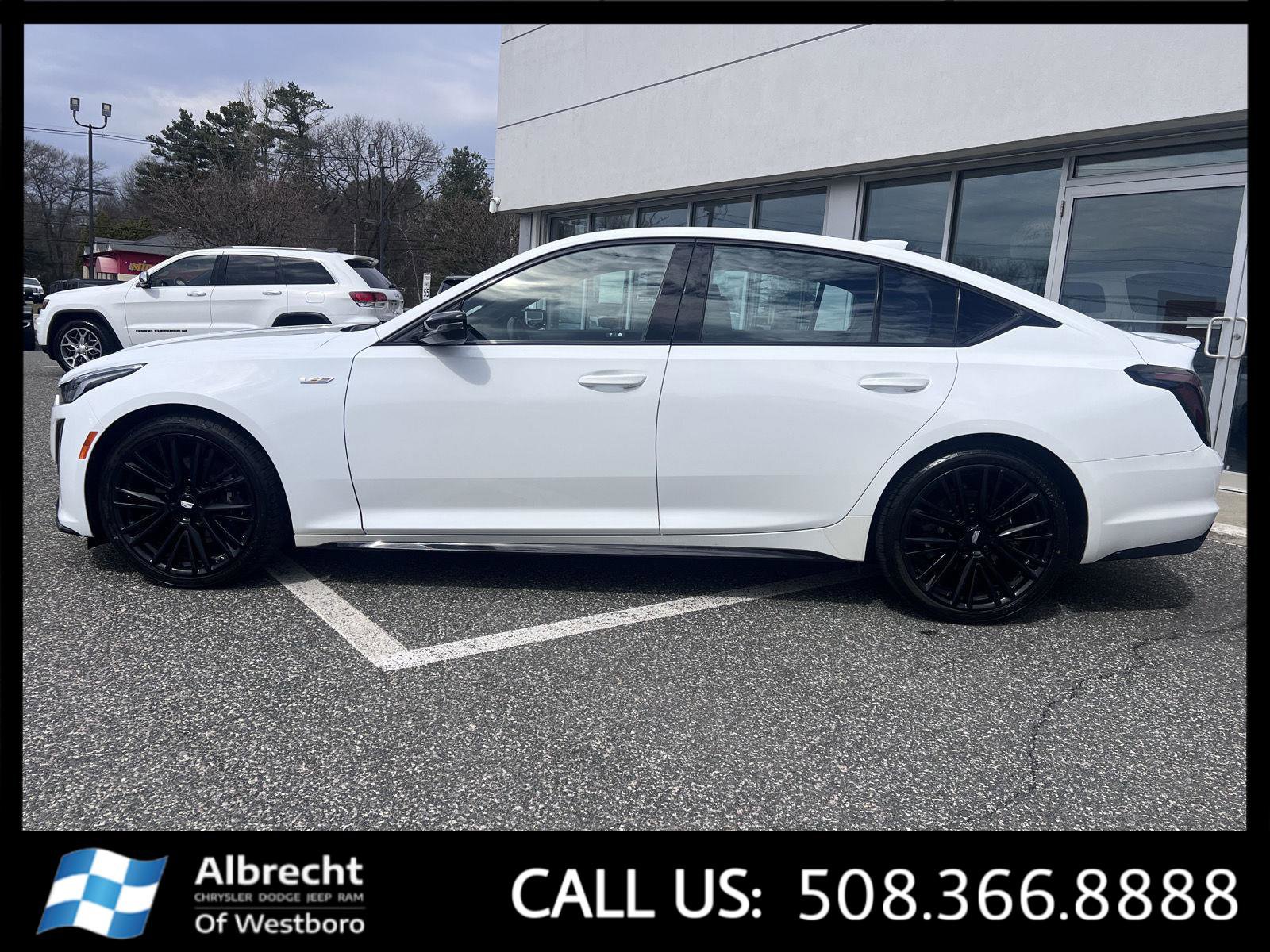 Used 2022 Cadillac CT5 V w/ LPO, ONYX Package image 3