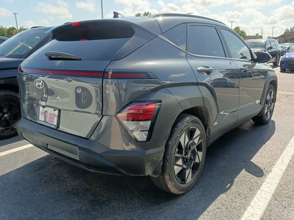 Used 2025 Hyundai Kona SEL FWD image 3