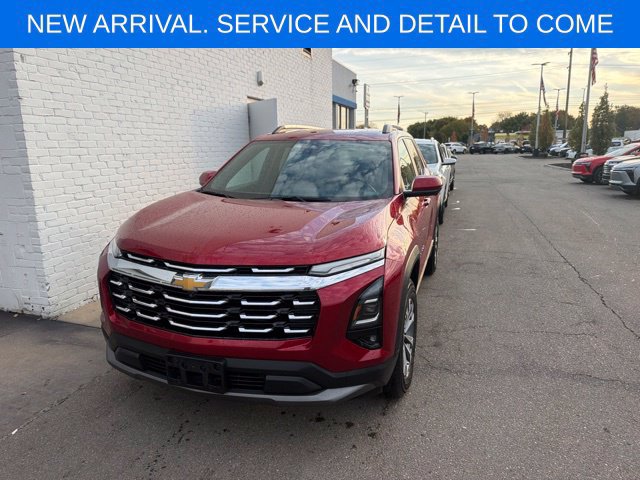 Used 2025 Chevrolet Equinox LT w/ Convenience Package II FWD image 1