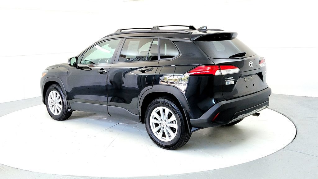 Certified 2024 Toyota Corolla Cross LE w/ Moonroof Package AWD/4WD image 4
