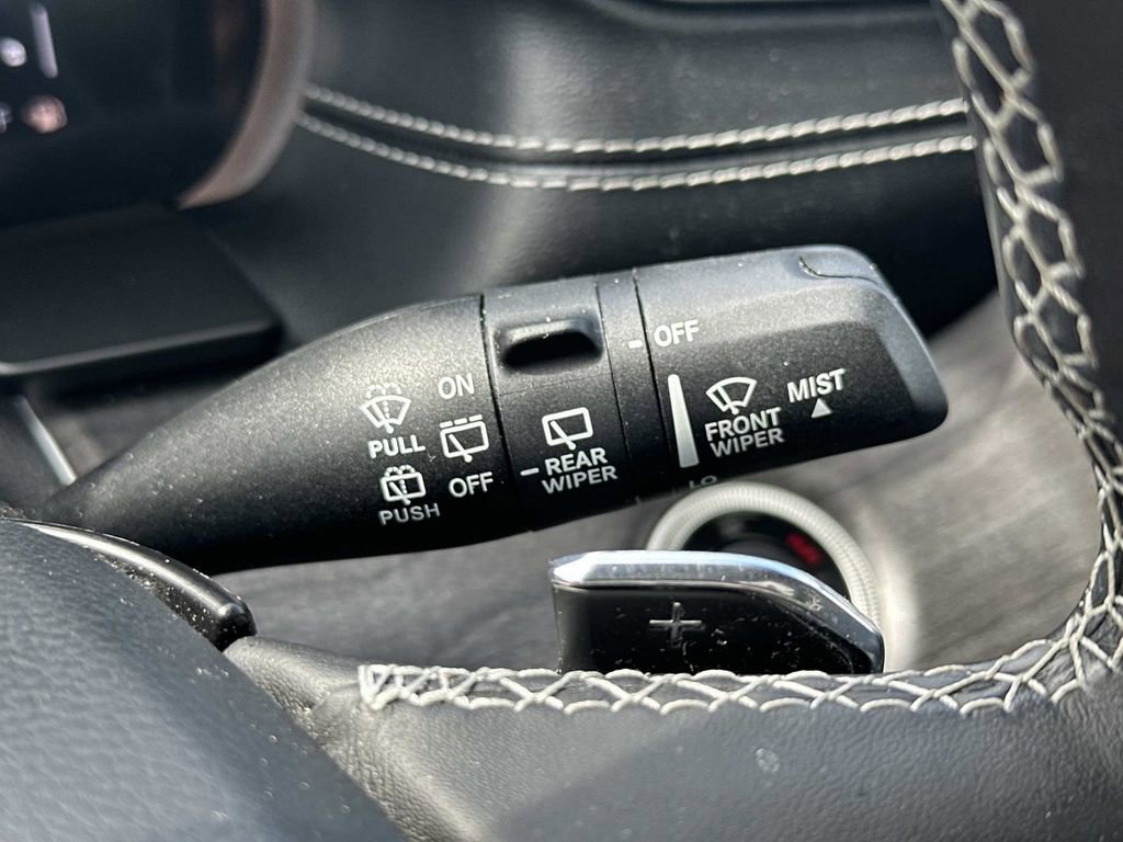 Used 2021 Jeep Grand Cherokee L Limited AWD/4WD image 26