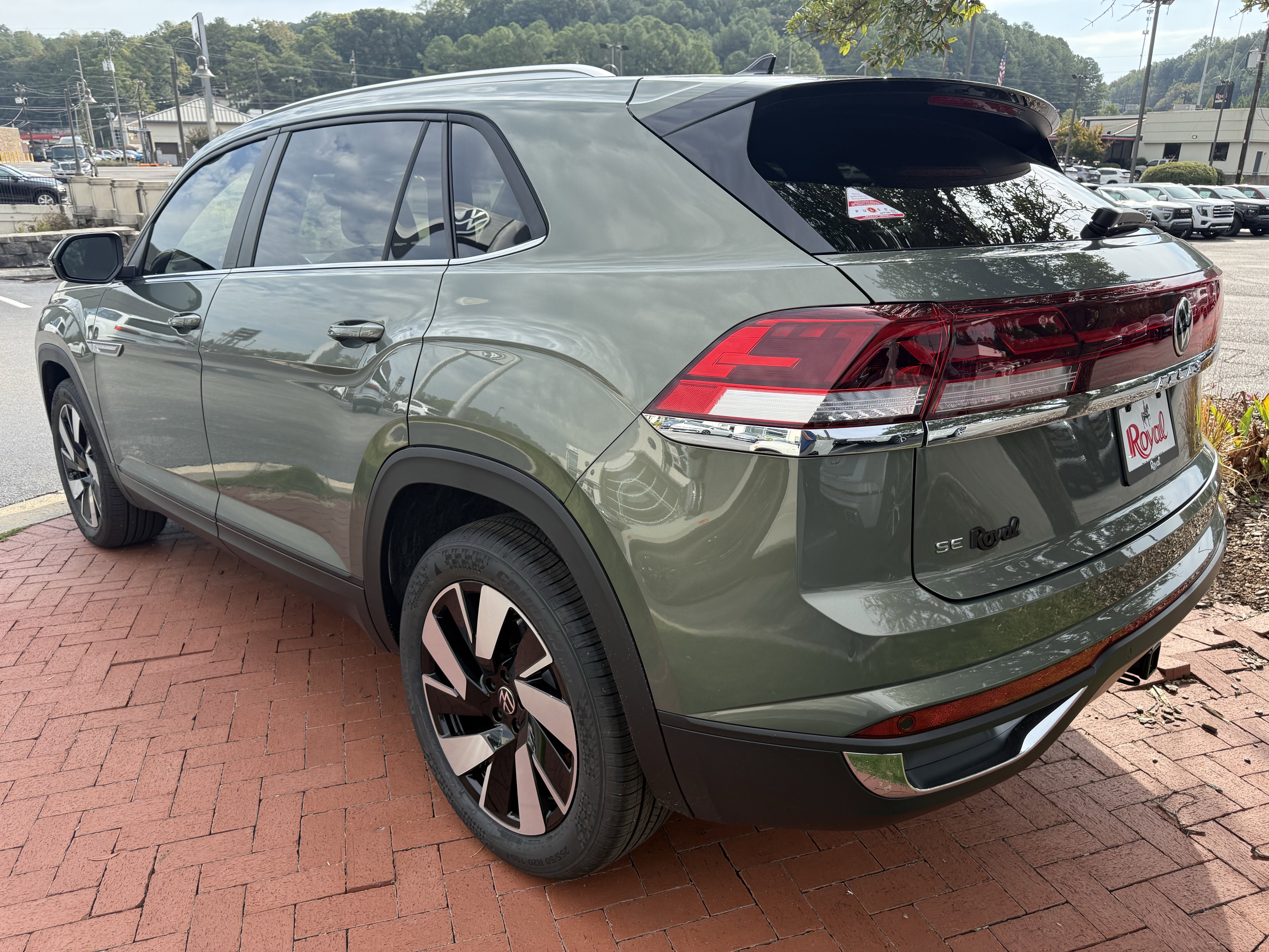 New 2026 Volkswagen Atlas Cross Sport SE image 6