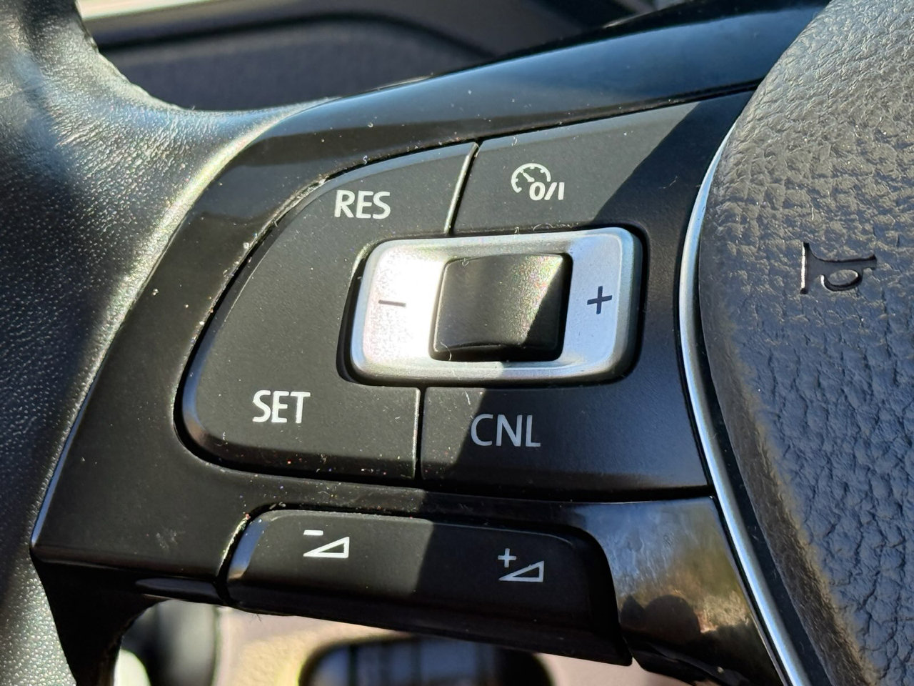 Used 2017 Volkswagen Jetta SE image 22