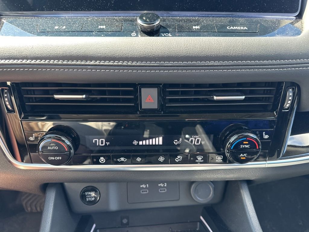 Used 2025 Nissan Rogue SL image 25