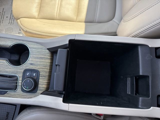 Used 2019 GMC Acadia Denali w/ Technology Package FWD image 28