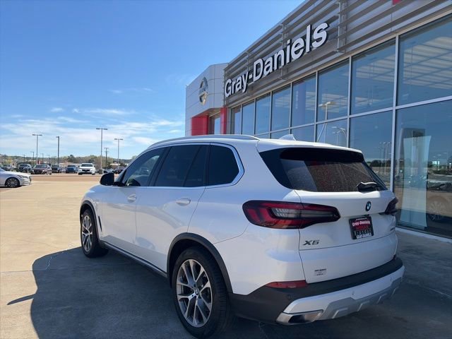 Used 2023 BMW X5 sDrive40i w/ Luxury Seating Package video 2