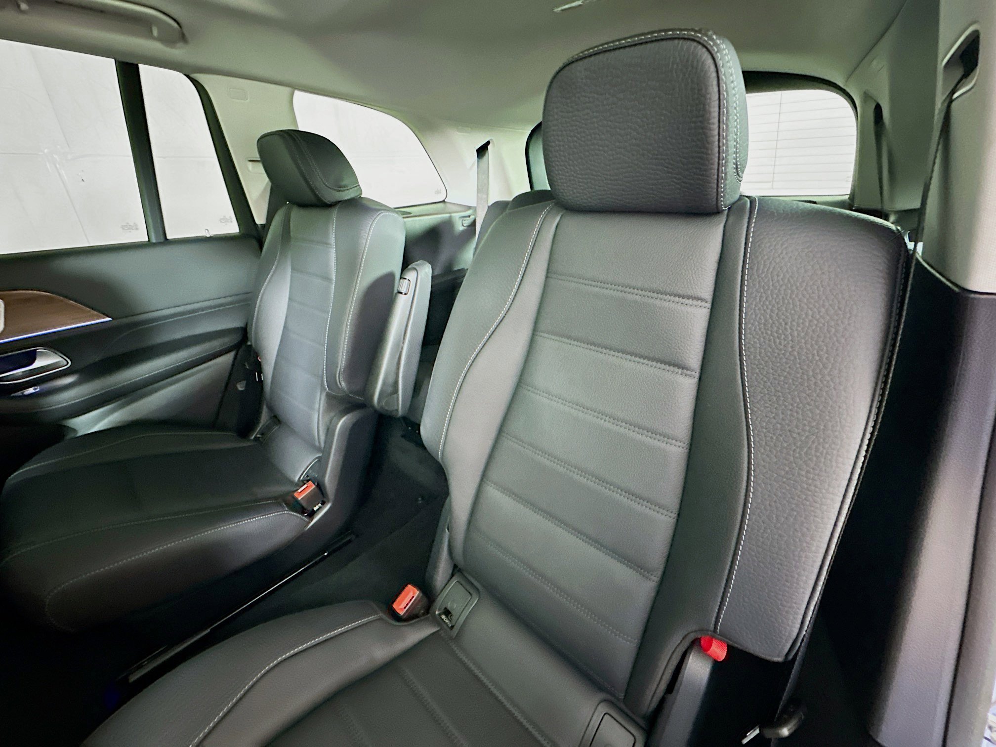 New 2026 Mercedes-Benz GLS 450 4MATIC image 25