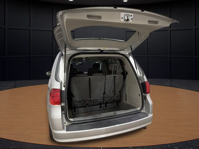 Used 2010 Volkswagen Routan S image 7
