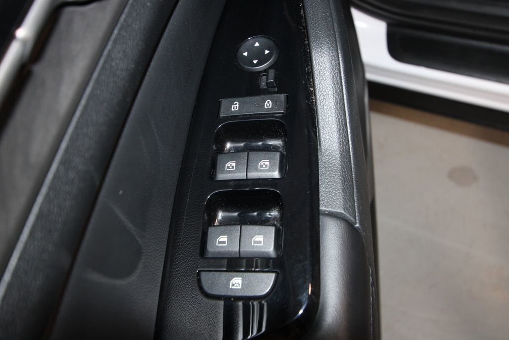 Used 2023 Kia Sportage X-Line w/ X-Line Premium Package image 6