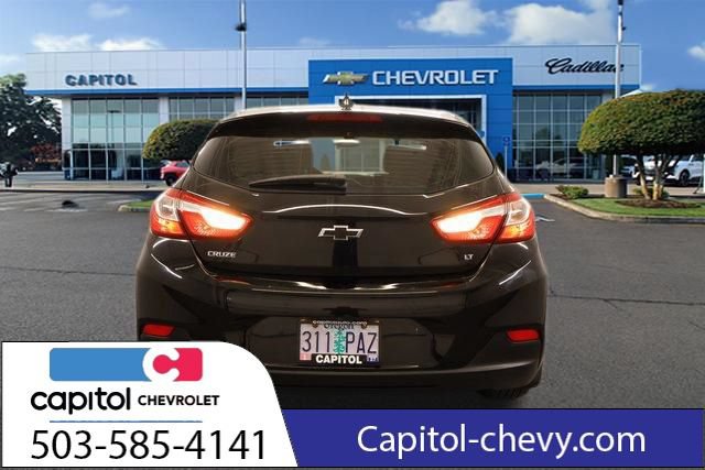 Used 2018 Chevrolet Cruze LT FWD image 4