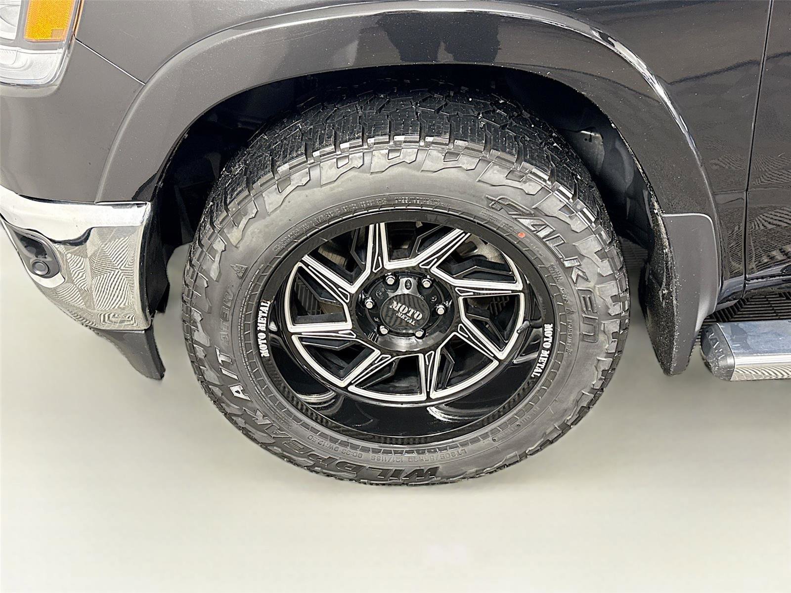 Used 2019 RAM 1500 Laramie image 24