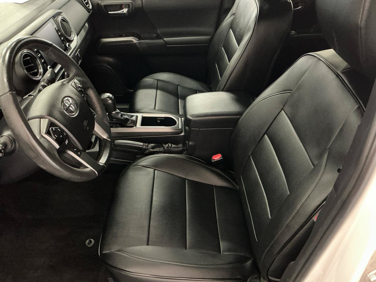 Used 2021 Toyota Tacoma TRD Off-Road AWD/4WD image 9