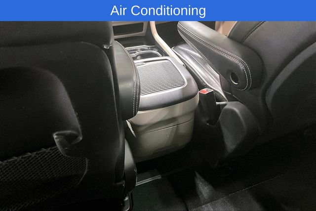 Used 2023 Chrysler Pacifica Limited image 13