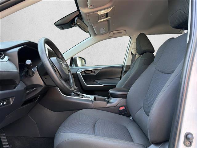 Used 2025 Toyota RAV4 LE AWD/4WD image 11