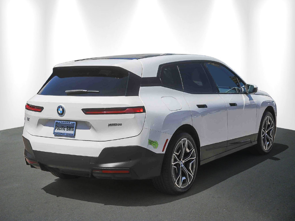 Certified 2024 BMW iX xDrive50 AWD/4WD image 6