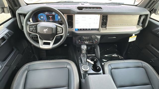 New 2025 Ford Bronco Outer Banks w/ Sasquatch Package AWD/4WD image 22