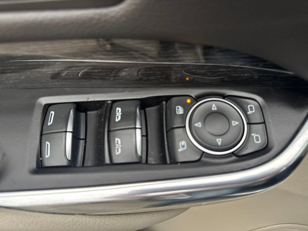 Used 2019 Cadillac XT4 Premium Luxury w/ Cold Weather Package image 25