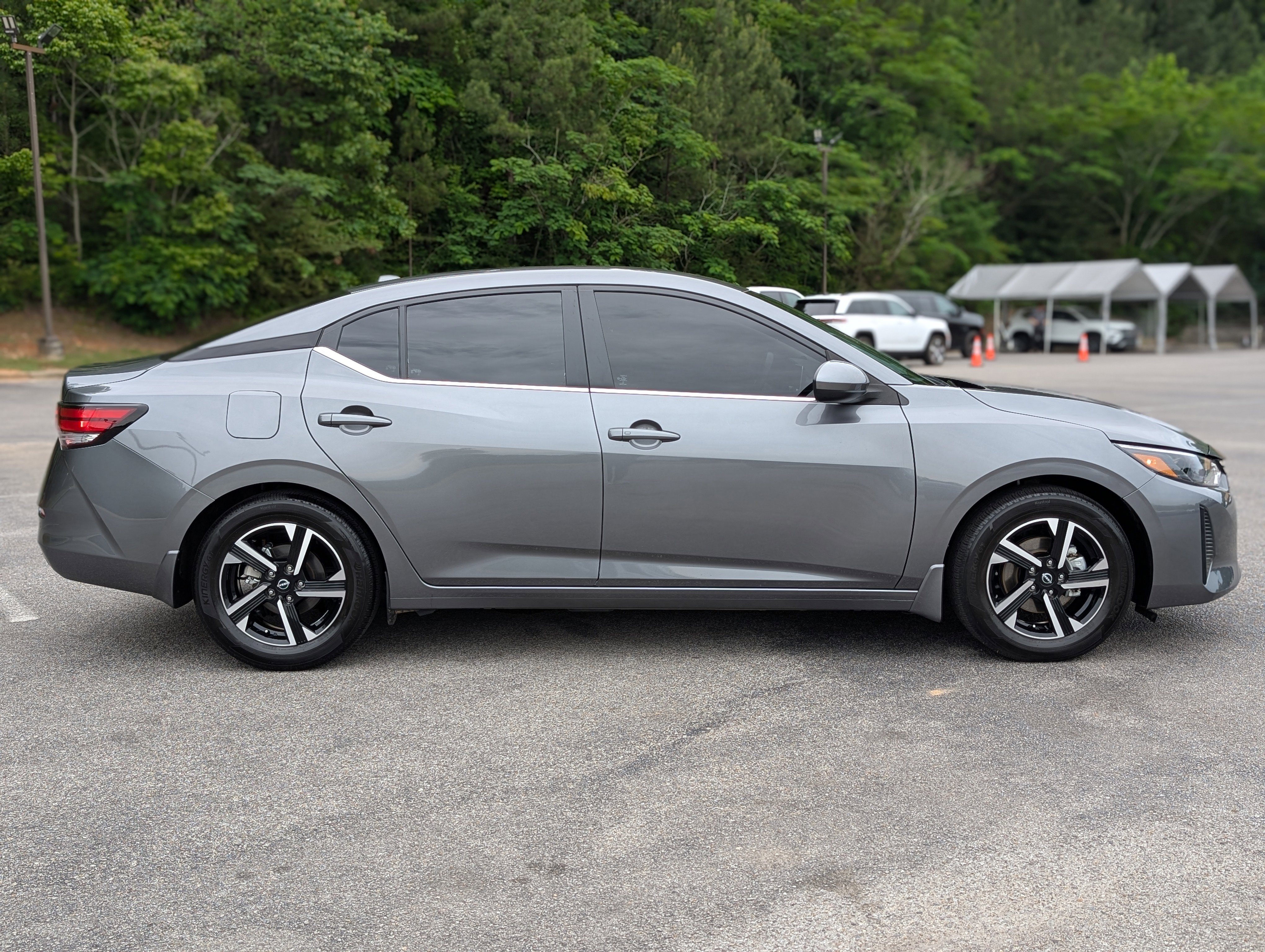 Used 2025 Nissan Sentra SV w/ All-Weather Package FWD image 10