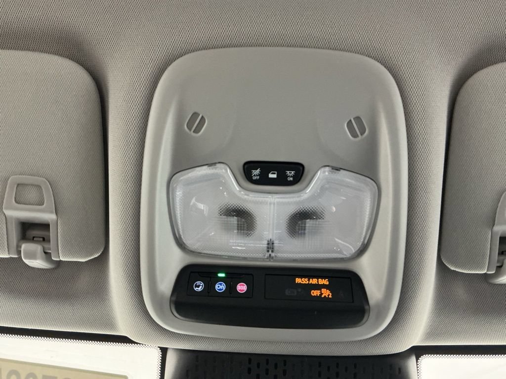 New 2027 Chevrolet Bolt RS FWD image 12