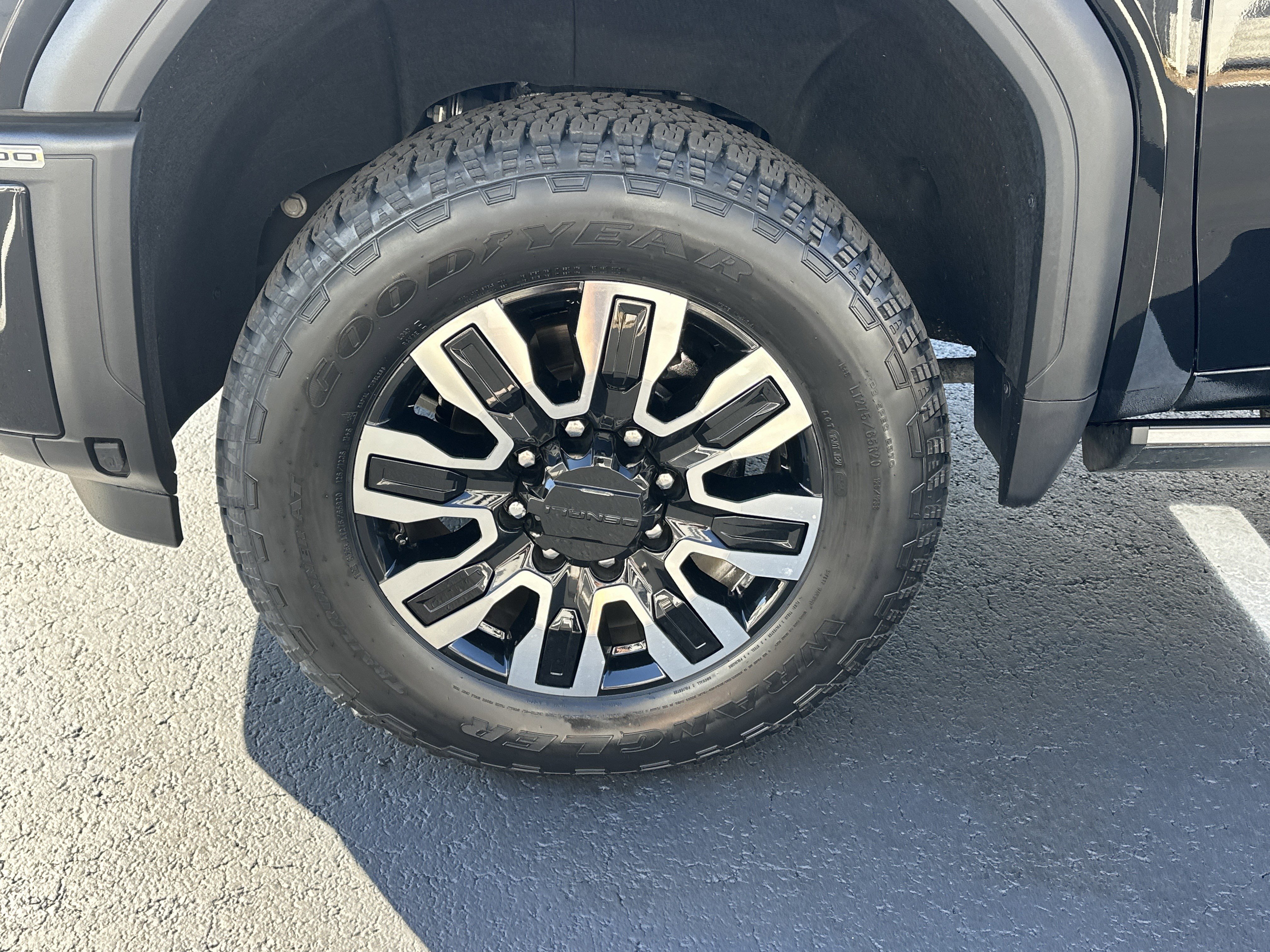 Certified 2024 GMC Sierra 2500 Denali Ultimate image 11