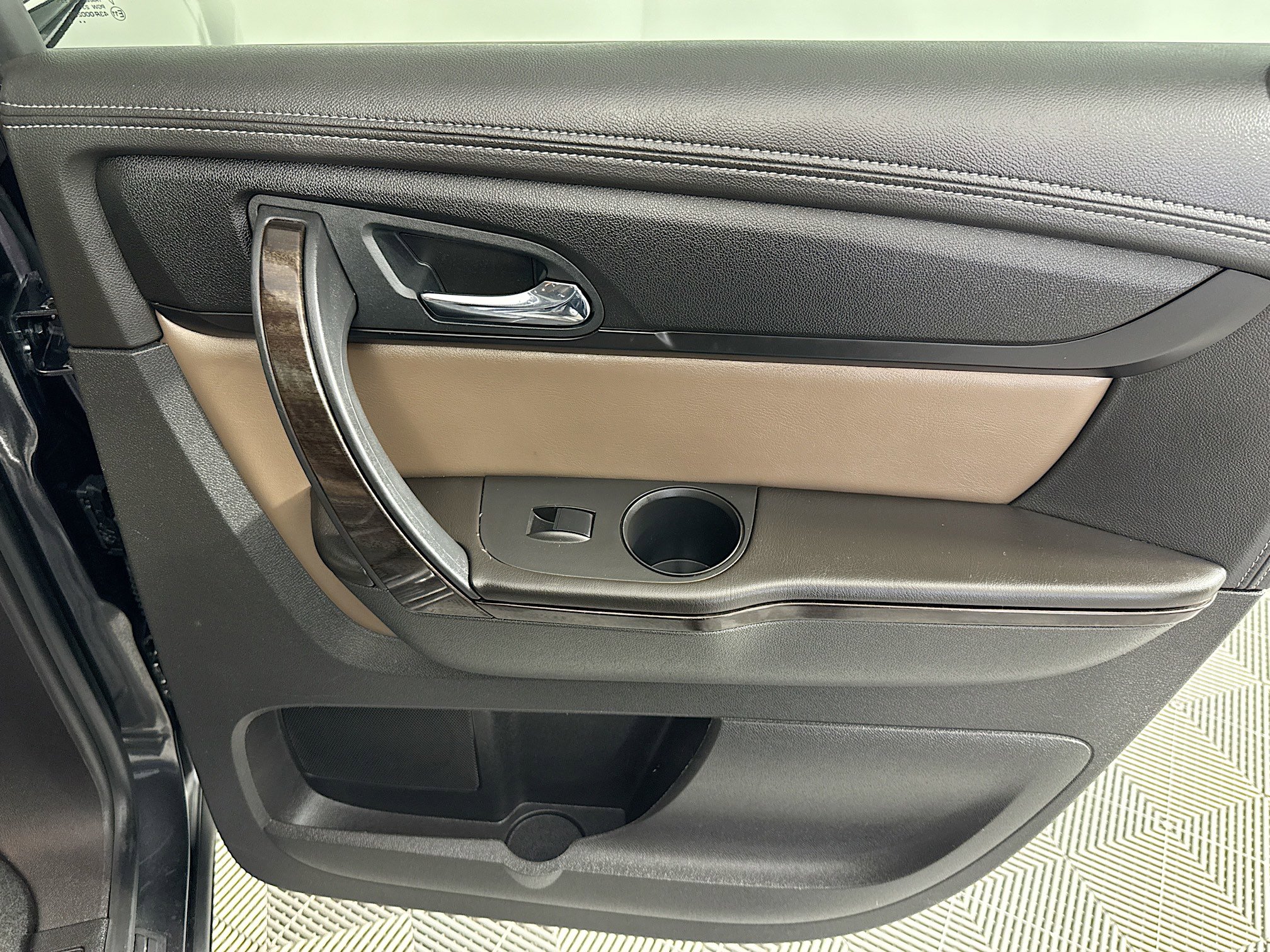 Used 2017 GMC Acadia Limited SLT image 46