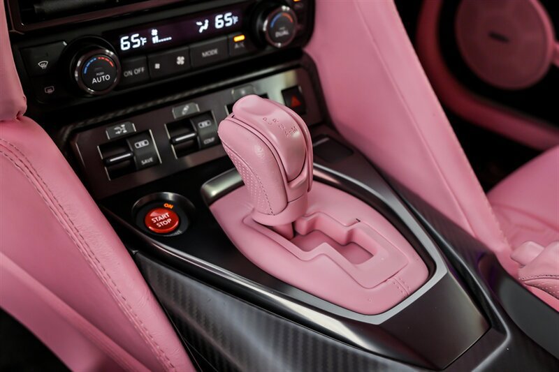 Used 2020 Nissan GT-R Premium AWD/4WD image 36