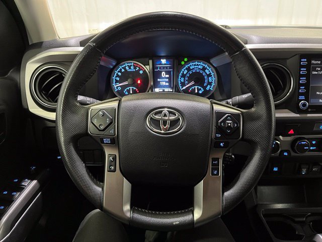 Used 2022 Toyota Tacoma SR5 w/ Technology Package AWD/4WD image 18