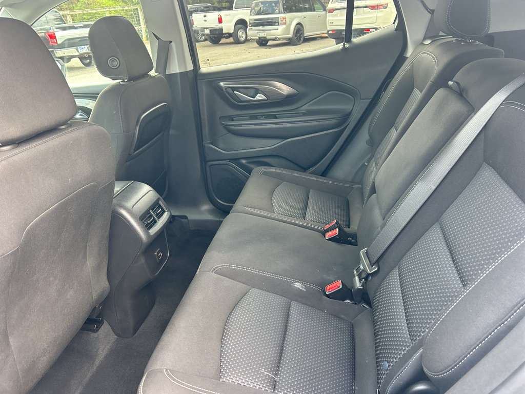 Used 2023 GMC Terrain SLE FWD image 17