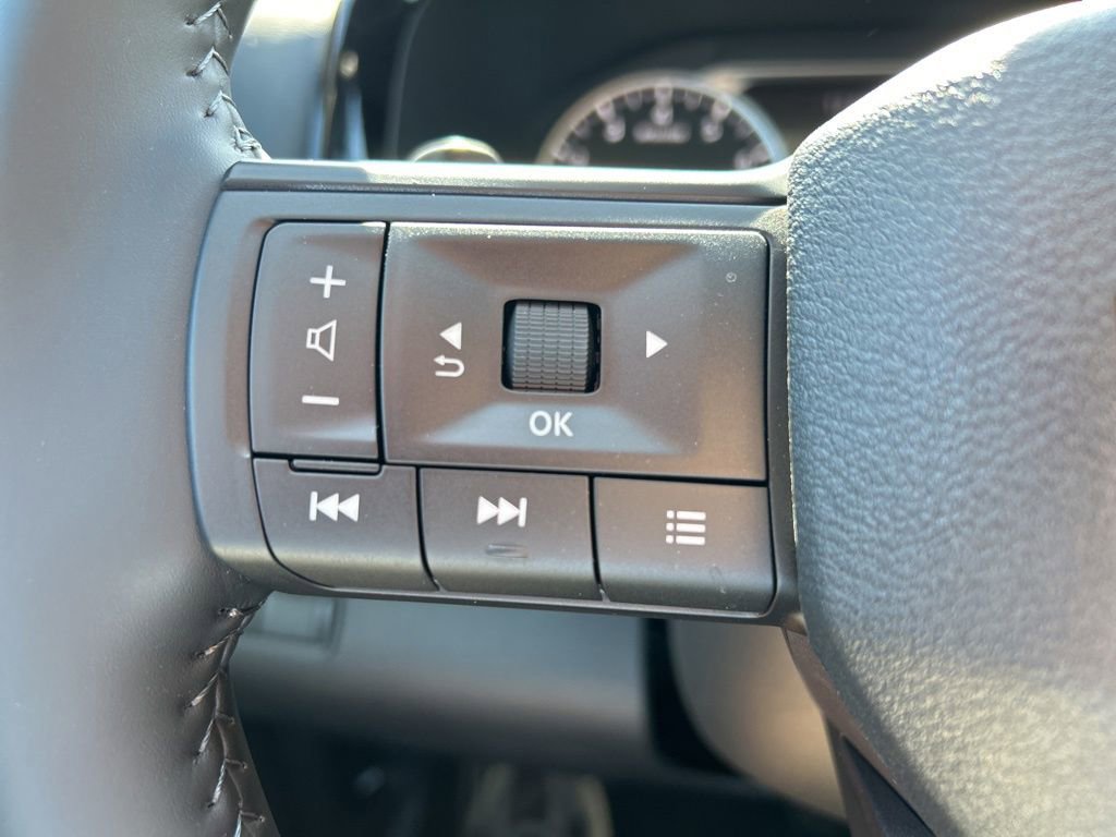 New 2026 Nissan Pathfinder SV image 27