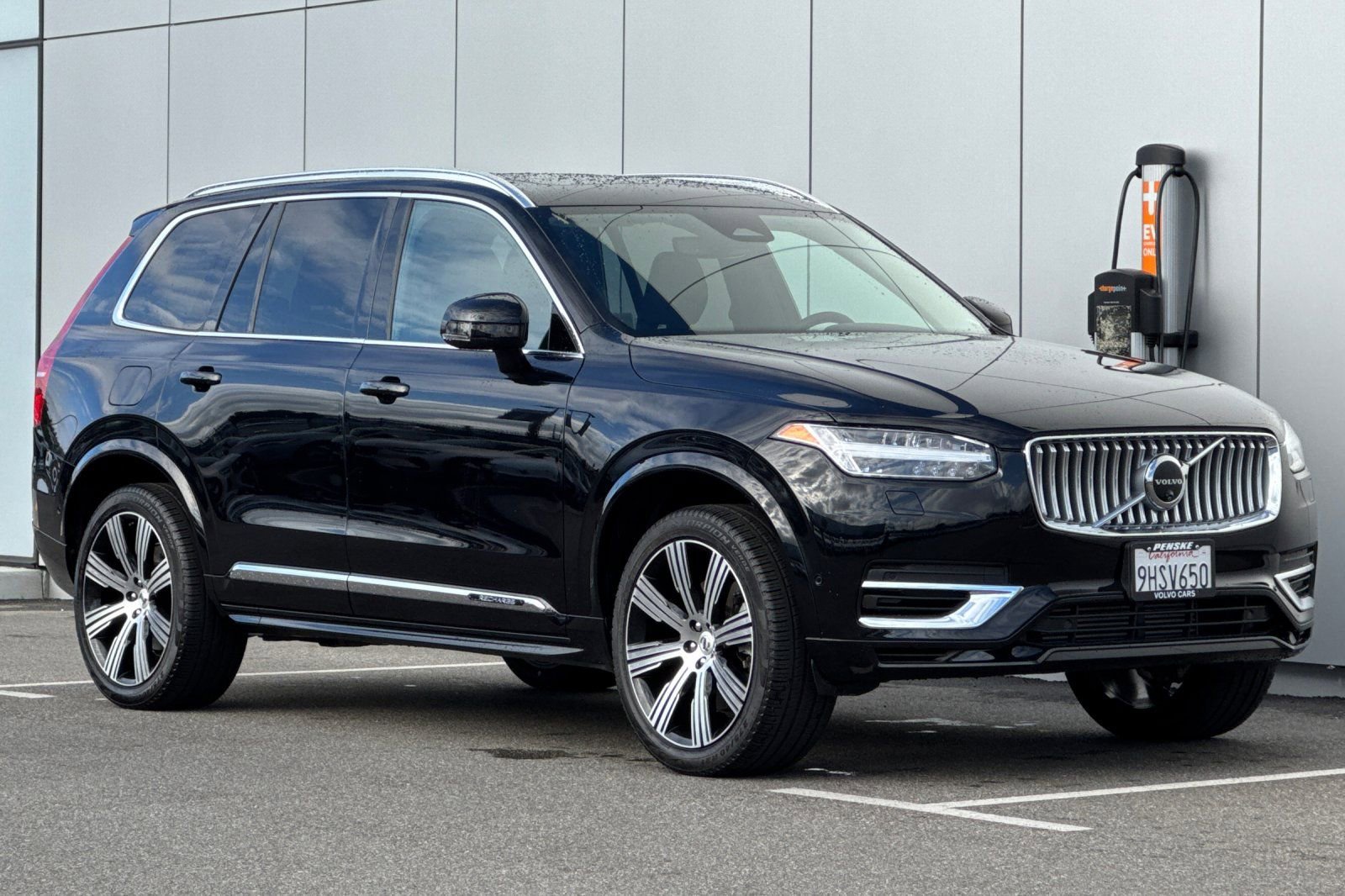 Used 2024 Volvo XC90 T8 Plus w/ Protection Package Premier image 7