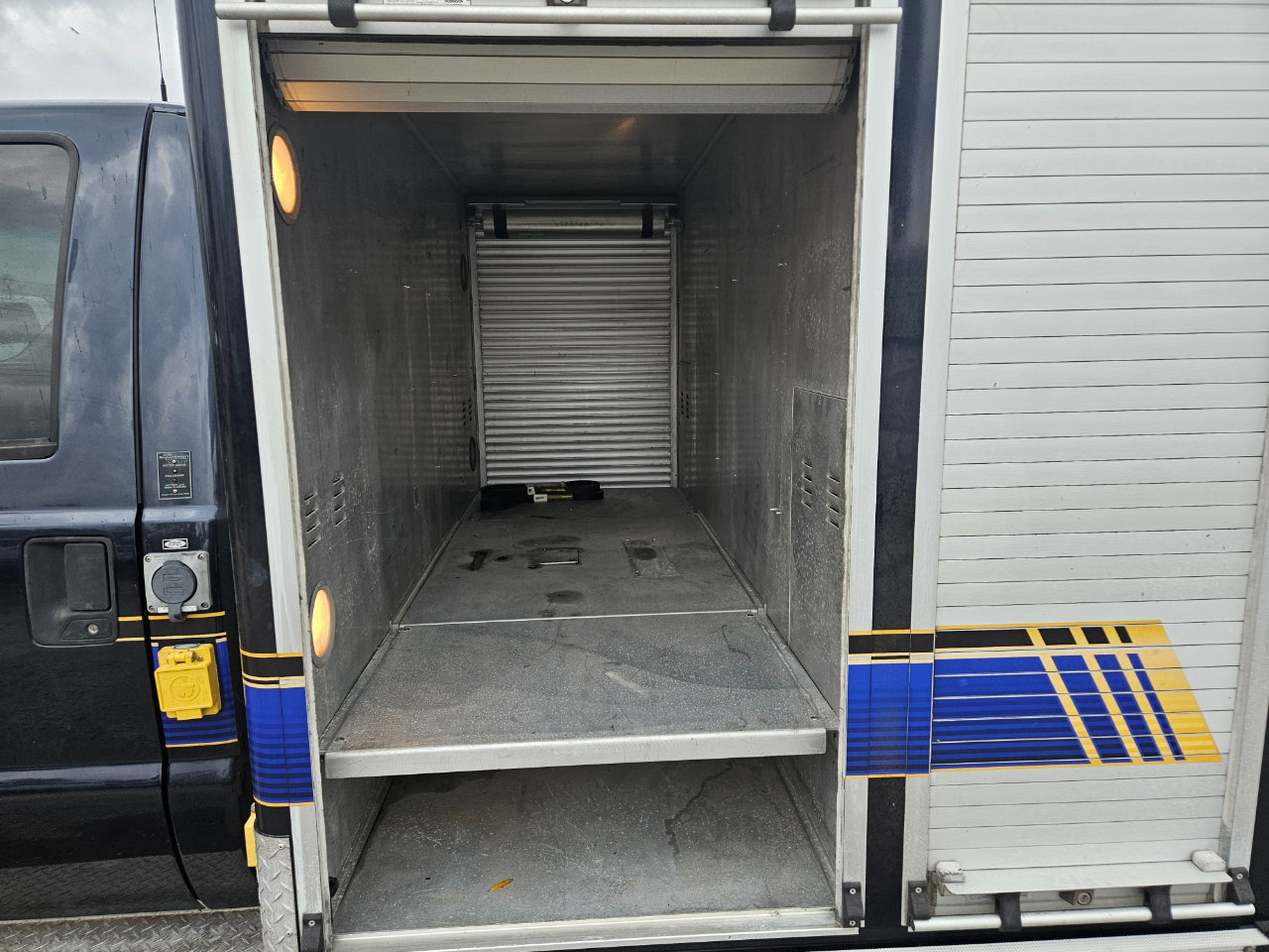 Used 2000 Ford F350 12 ft. E-One Utility Body image 27