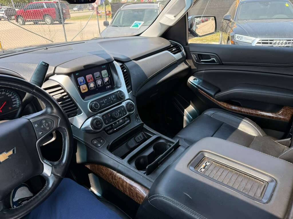 Used 2019 Chevrolet Suburban Premier RWD image 43
