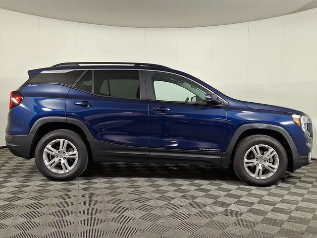Used 2023 GMC Terrain SLE w/ Driver Convenience Package AWD/4WD image 10