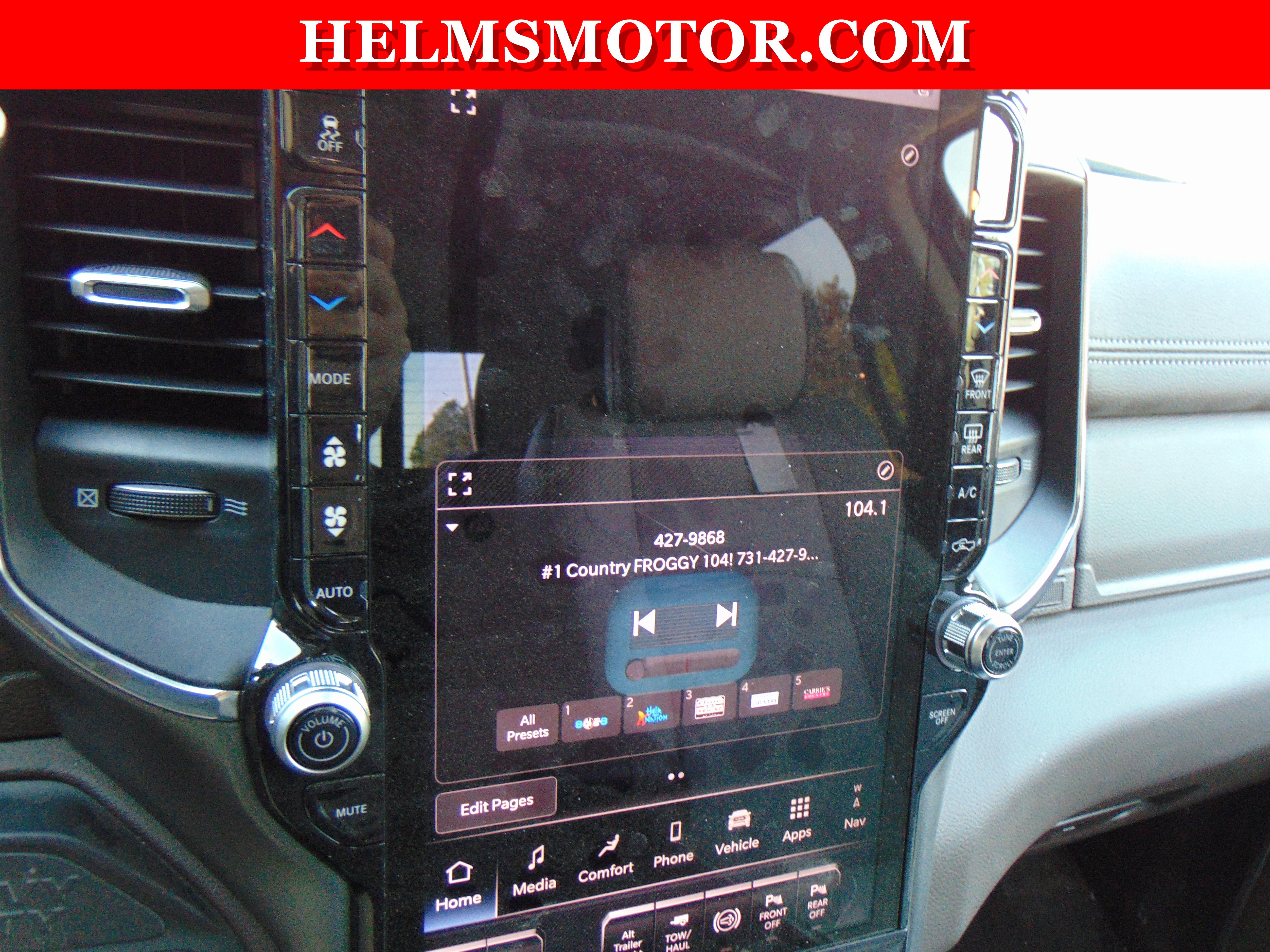 New 2025 RAM 2500 Laramie AWD/4WD image 34