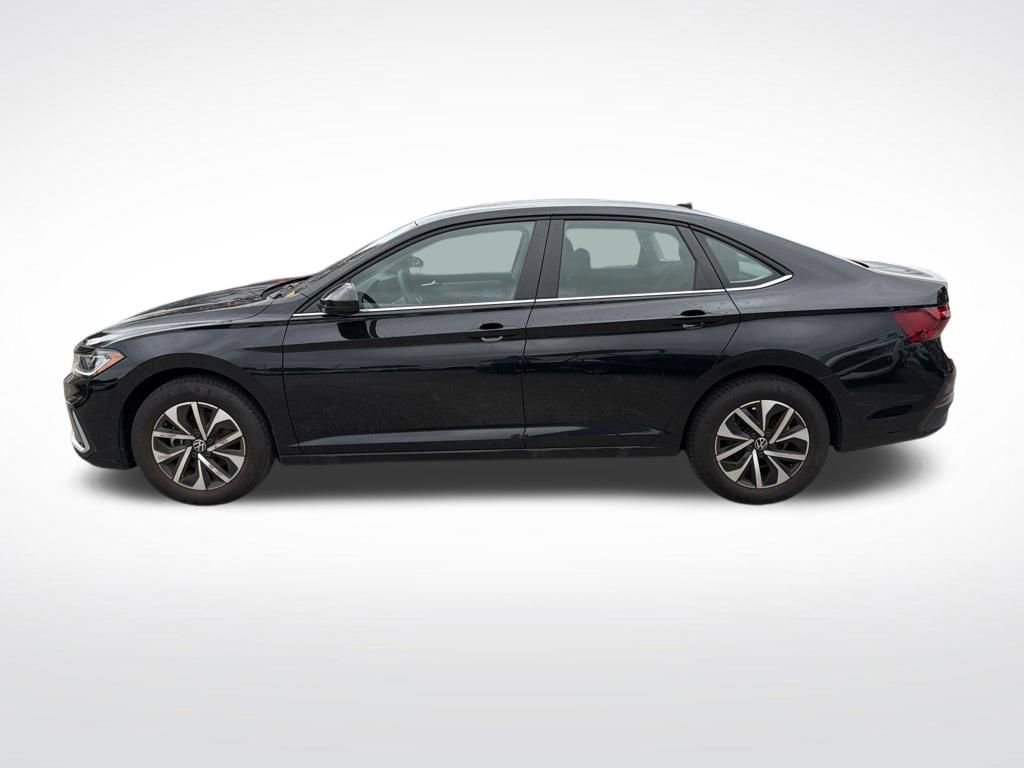 Used 2025 Volkswagen Jetta S image 8