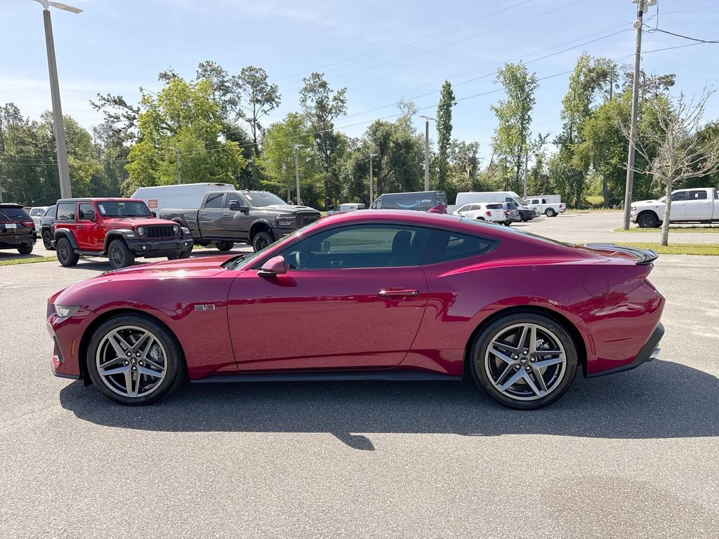 Used 2025 Ford Mustang GT RWD image 6