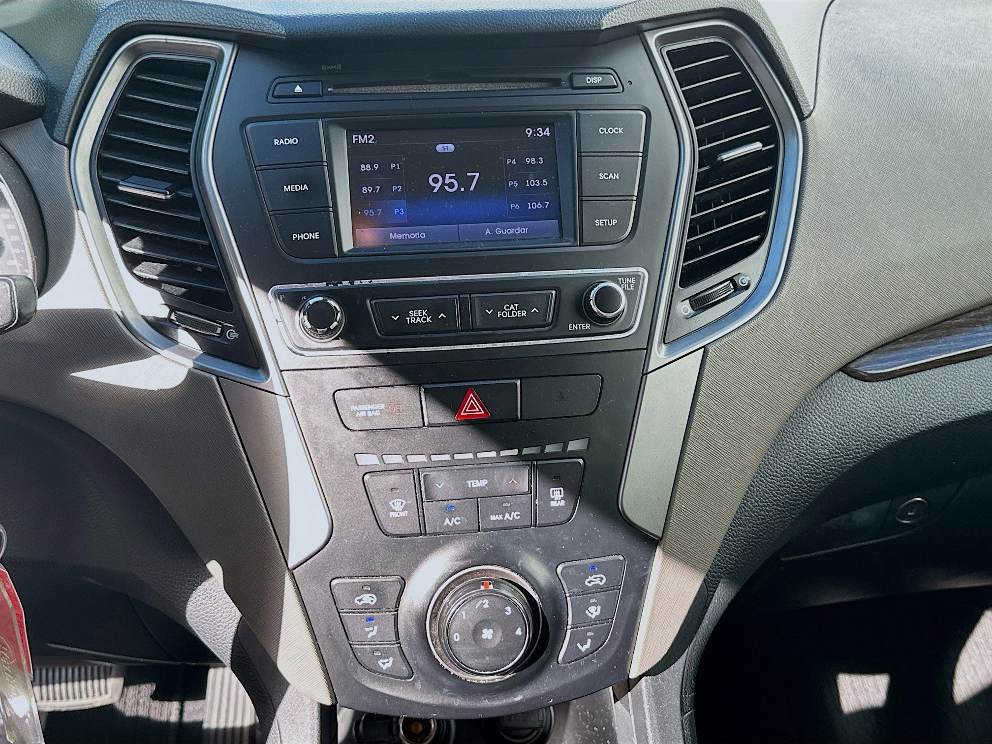 Used 2017 Hyundai Santa Fe Sport image 10