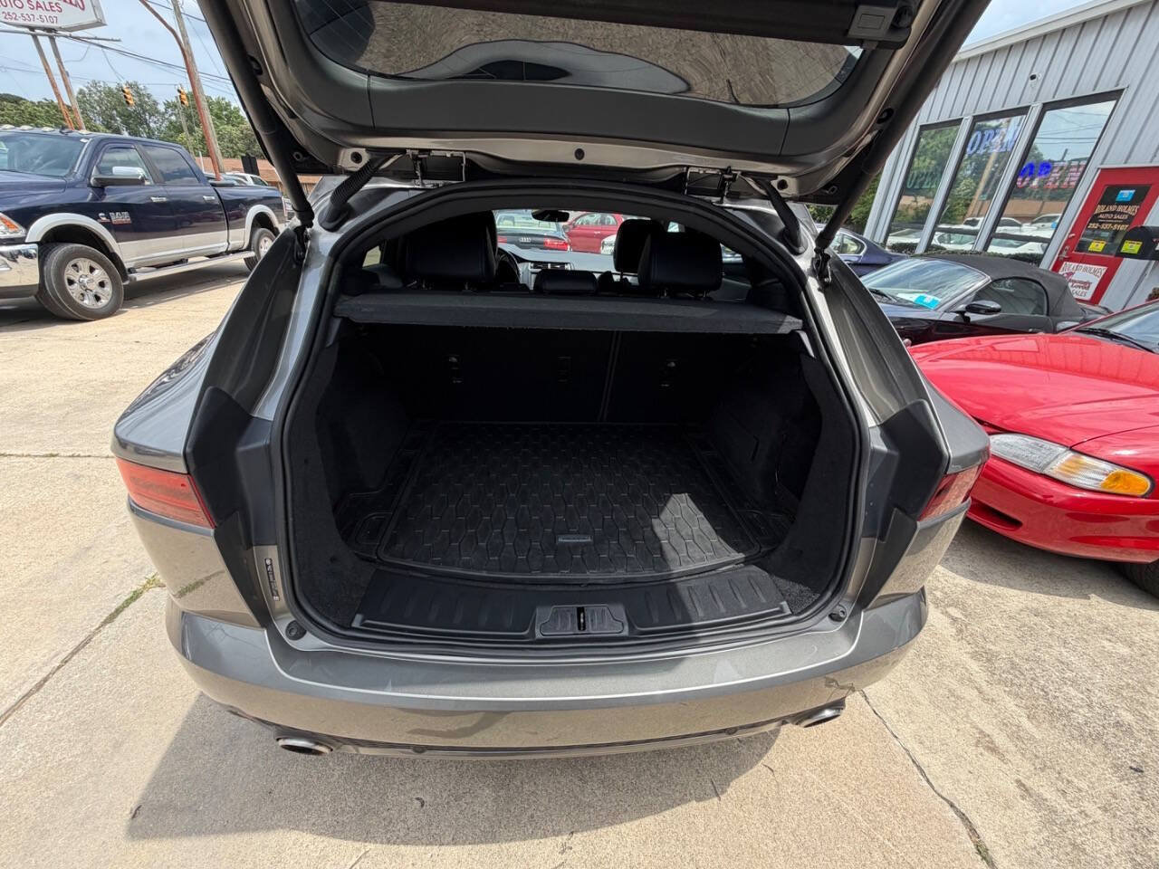Used 2020 Jaguar E-PACE R-Dynamic S AWD/4WD image 17