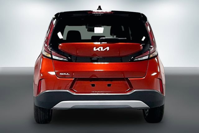 Used 2025 Kia Soul LX w/ LX Technology Package FWD image 6