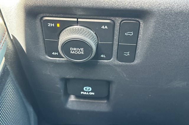 Used 2025 Ford Expedition Active AWD/4WD image 30