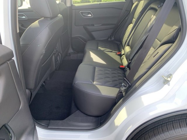 New 2026 Nissan Rogue Platinum image 26