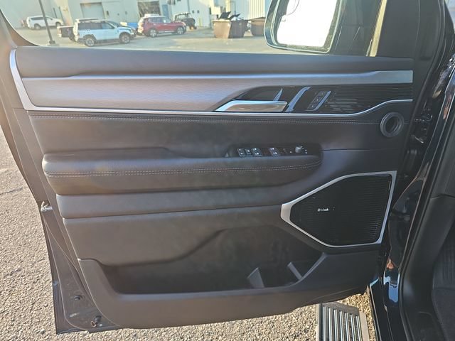 New 2026 Jeep Grand Wagoneer L Limited AWD/4WD image 10