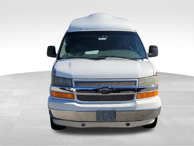Used 2010 Chevrolet Express 3500 LT w/ LT Preferred Equipment Group RWD image 2
