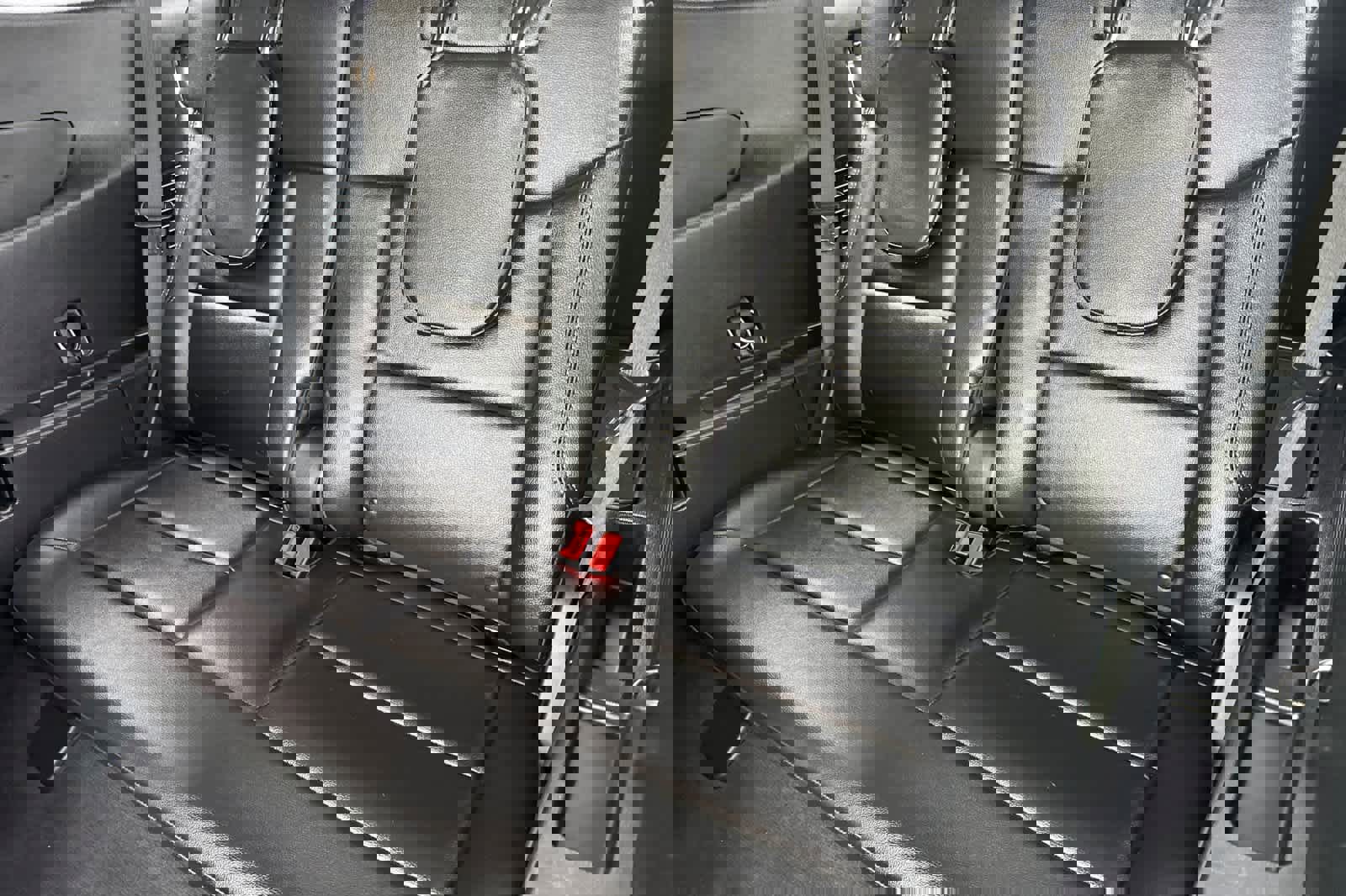 Certified 2022 Ford Explorer Limited w/ Equipment Group 301A image 15