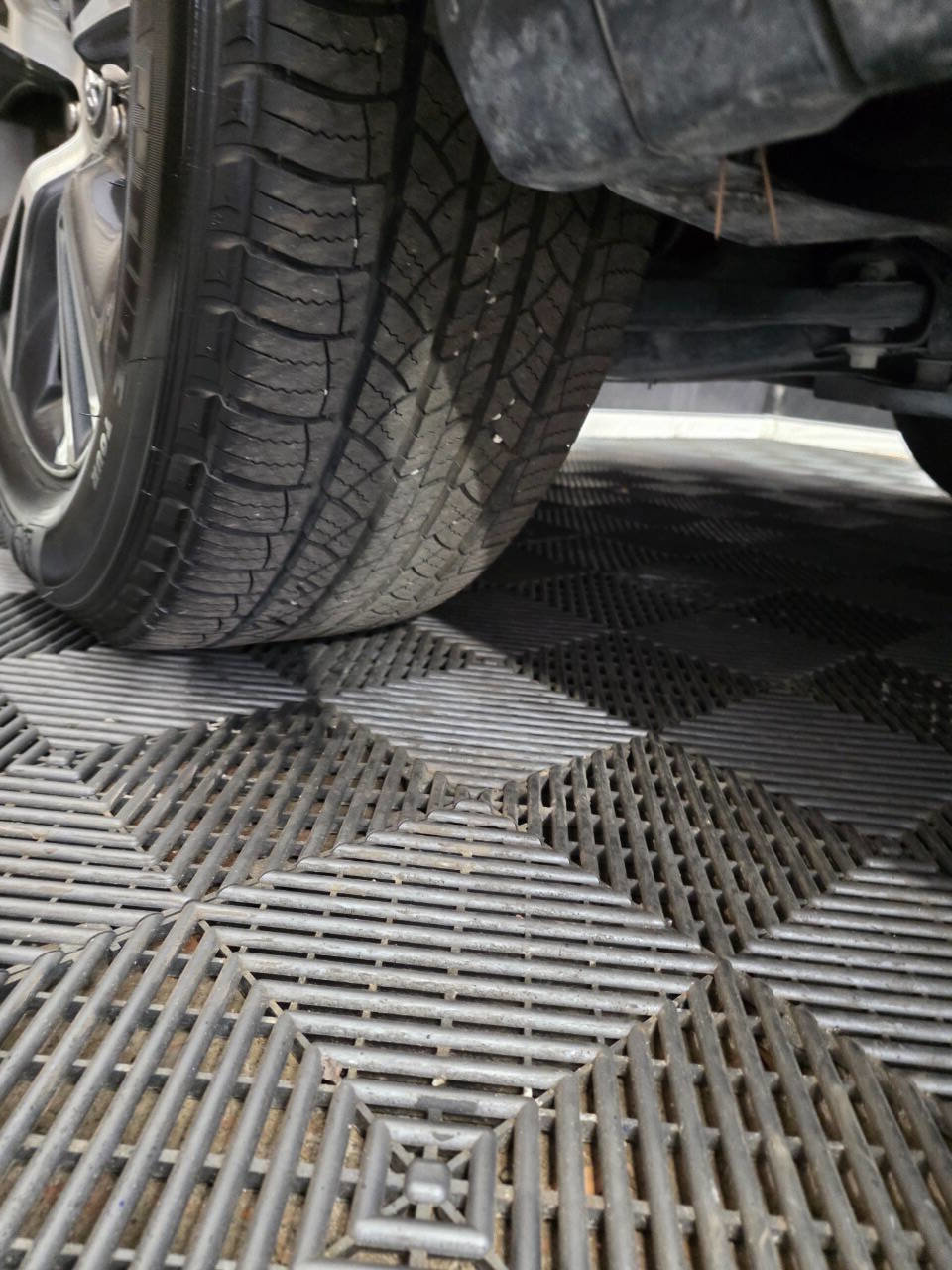 Used 2019 Toyota Highlander LE image 30