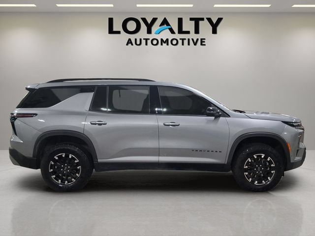 Used 2024 Chevrolet Traverse Z71 w/ Enhanced Driving Package AWD/4WD image 6