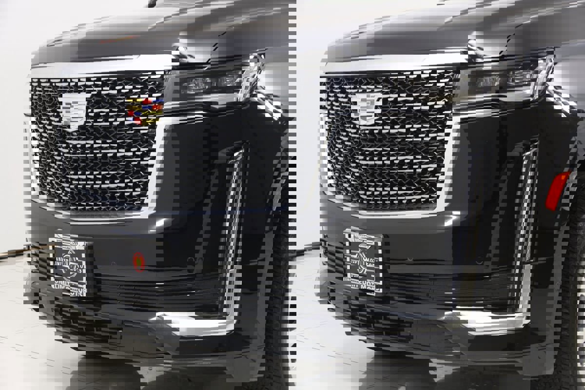 Used 2023 Cadillac Escalade Premium Luxury image 60