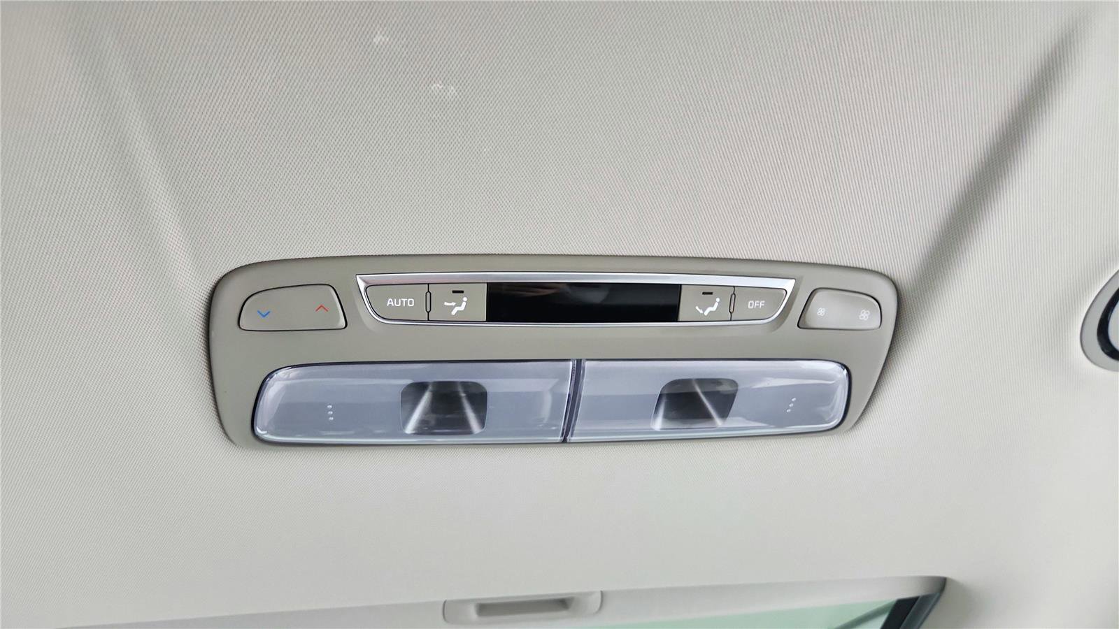 Used 2025 Kia Telluride S image 16