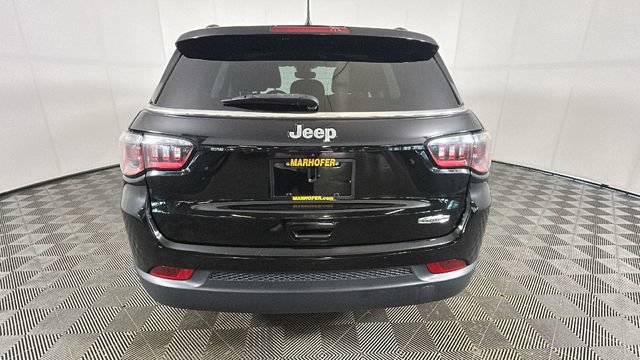 Used 2022 Jeep Compass Latitude FWD image 3